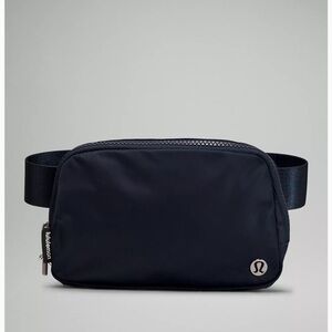 LULULEMON EVERYWHERE BELT BAG BLACK